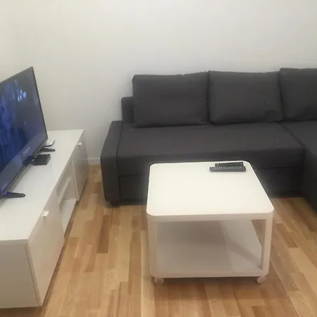 アパート Apartament Traugutta 17